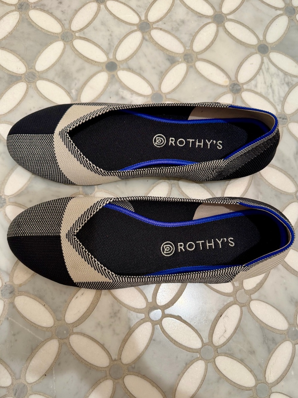 Rothy’s The Flat Cap-Toe in Black & White Plaid Geometric Round Toe Ballet Sz 12 - Picture 4 of 11